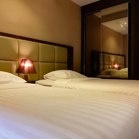Royal Suite Condotel Медан Экстерьер фото