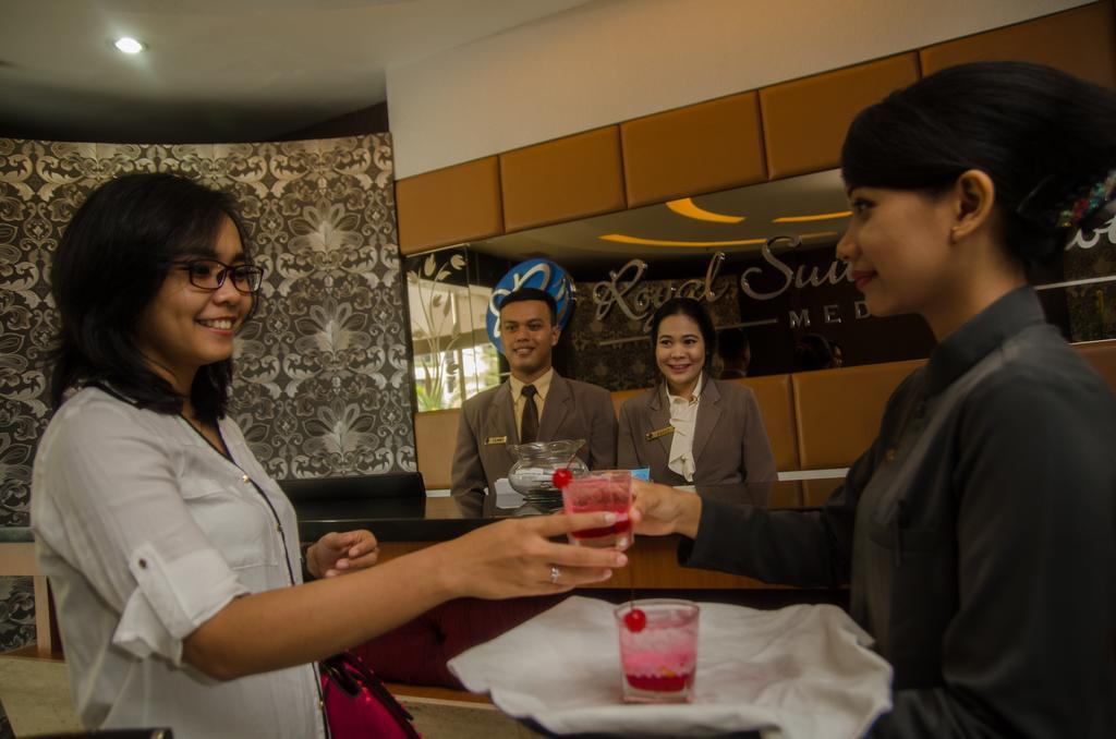Royal Suite Condotel Медан Экстерьер фото