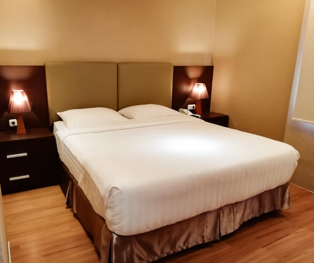 Royal Suite Condotel Медан Экстерьер фото